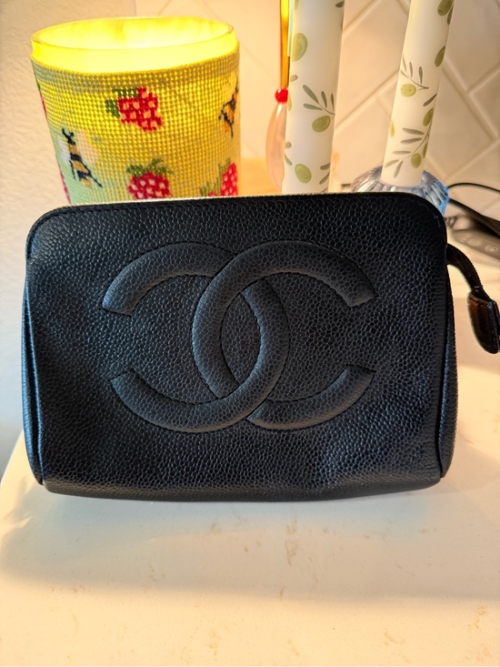 CHANEL Handbags - CHANEL Black Caviar Leather Quilted Zip Clutch Pouch 🌟🥰👛